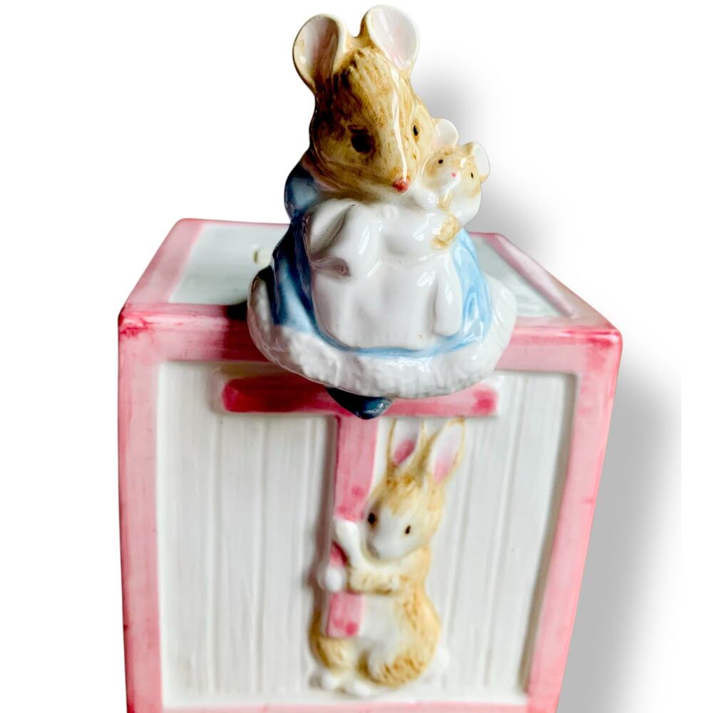Beatrix Potter 1990 Schmid Ceramic Bank Hunca Munca Mouse with Baby